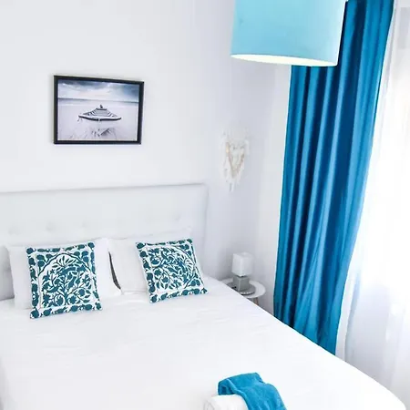 The Light House Ii, With Rooftop And Parking Apartamento