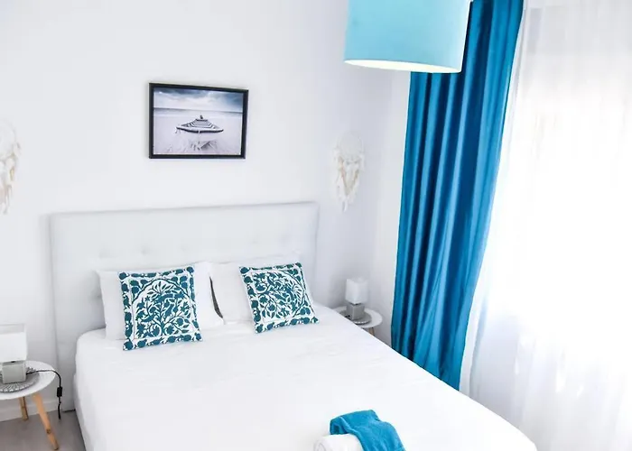 The Light House Ii, With Rooftop And Parking Apartamento